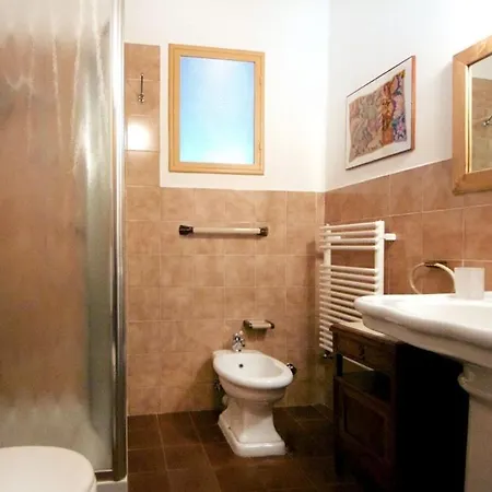 水彩画住宿加早餐酒店 住宿加早餐酒店 Faggeto Lario